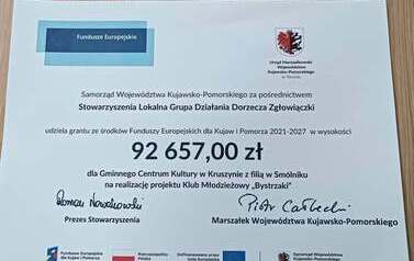 Podpisanie umowy na powierzenie grantu - "Klub Młodzieżowy Bystrzaki" 2