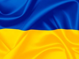 flaga ukrainy w kolorze granatowo-żółtym