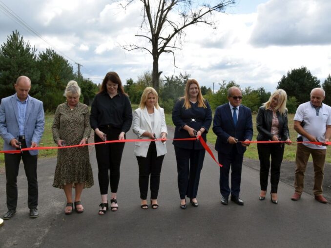 Odbiór drogi gminnej Kosinowo – Adaminowo o długości 998 m.